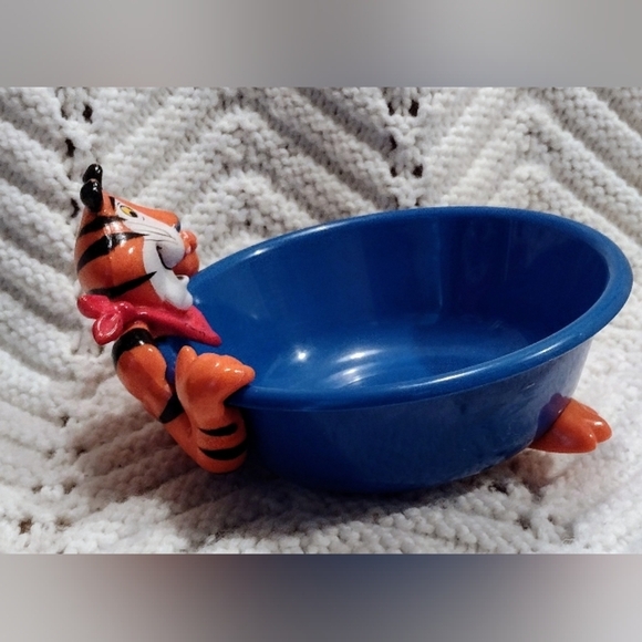 Kellogg's Tony the Tiger Blue Cereal Bowl 2000  Y2K Vintage Plastic - Picture 5 of 8